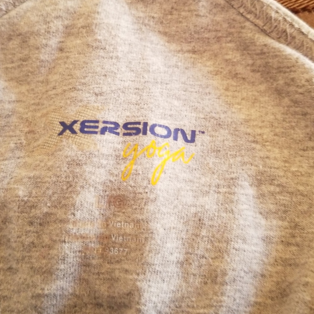 Xersion Heather Gray Workout Top - Picture 4 of 5